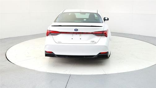 2020 Toyota Avalon Hybrid XSE