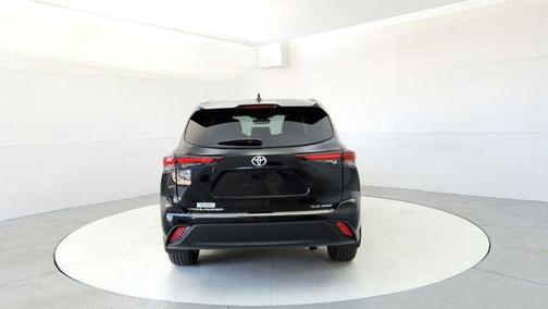Midnight Black Metallic 2024 Toyota Highlander XLE