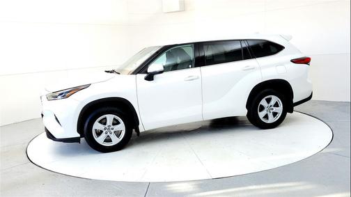 2021 Toyota Highlander LE