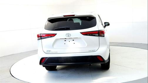 2021 Toyota Highlander LE