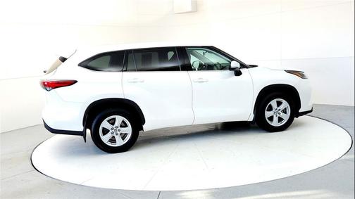 2021 Toyota Highlander LE