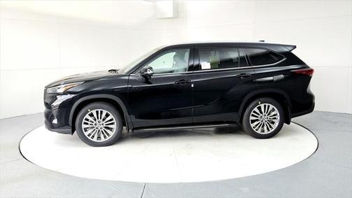 2025 Toyota Highlander Platinum