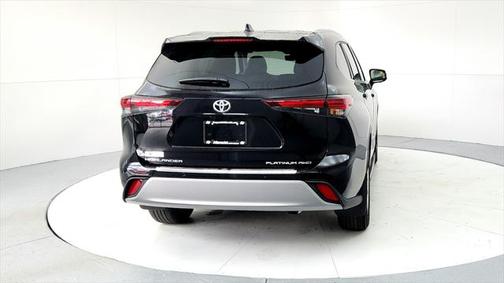 2025 Toyota Highlander Platinum