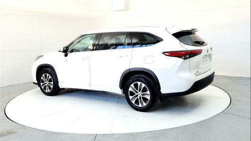 2021 Toyota Highlander Hybrid XLE