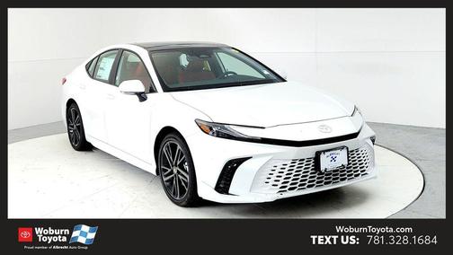 Wind Chill Pearl 2026 Toyota Camry XSE