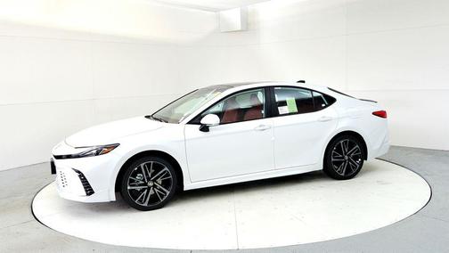 Wind Chill Pearl 2026 Toyota Camry XSE