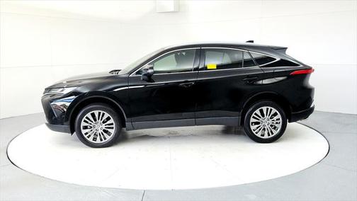 2022 Toyota Venza XLE