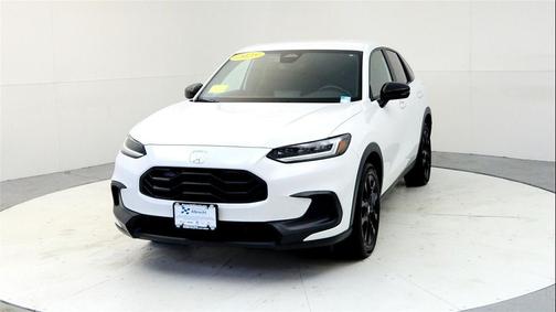 Platinum White Pearl 2025 Honda HR-V AWD Sport