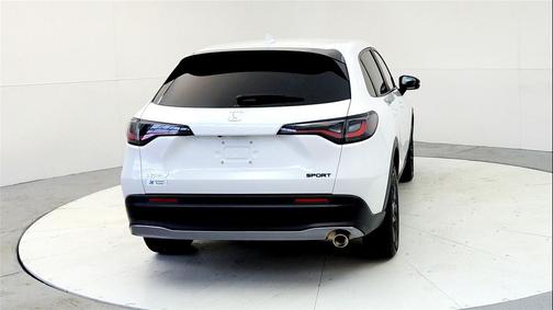Platinum White Pearl 2025 Honda HR-V AWD Sport