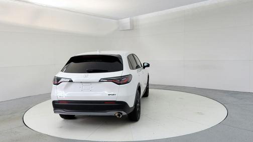 Platinum White Pearl 2025 Honda HR-V AWD Sport