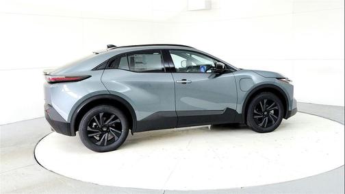 Overcast 2026 Toyota C-HR XSE