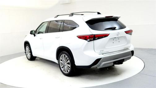 2023 Toyota Highlander Platinum