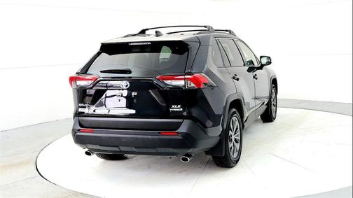 2023 Toyota RAV4 Hybrid XLE Premium