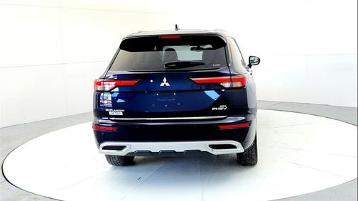 2025 Mitsubishi Outlander PHEV SEL