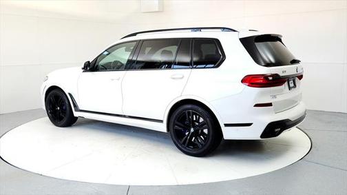 2020 BMW X7 M50i