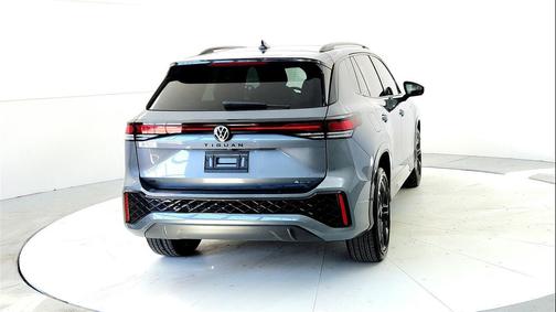 2026 Volkswagen Tiguan 2.0T SE R-Line Black 4MOTION