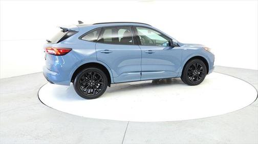 2023 Ford Escape ST-Line Elite