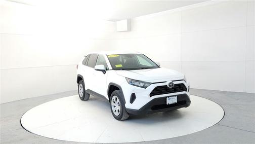 2022 Toyota RAV4 LE
