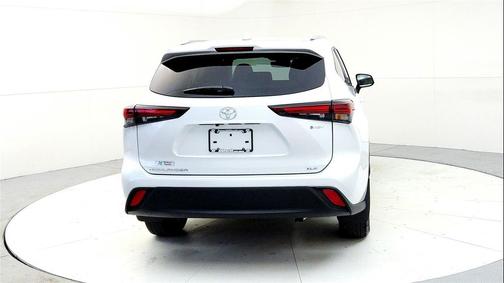 2026 Toyota Highlander Hybrid XLE