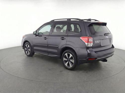 Dark Gray Metallic 2018 Subaru Forester 2.5i Limited