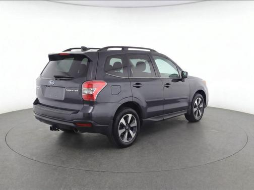 Dark Gray Metallic 2018 Subaru Forester 2.5i Limited
