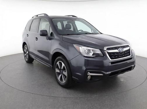 Dark Gray Metallic 2018 Subaru Forester 2.5i Limited