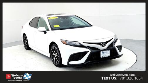2022 Toyota Camry SE