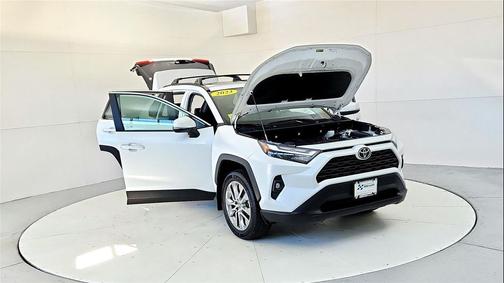 2023 Toyota RAV4 XLE Premium