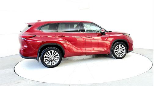 2023 Toyota Highlander Platinum