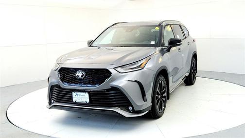 2026 Toyota Highlander XSE