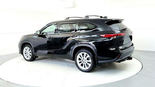 Midnight Black Metallic 2021 Toyota Highlander Limited