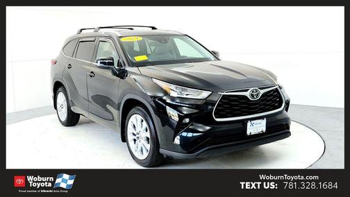 Midnight Black Metallic 2021 Toyota Highlander Limited