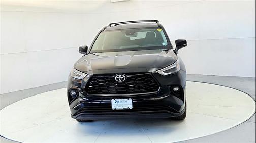 2025 Toyota Highlander Hybrid XLE