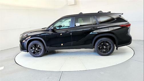 2025 Toyota Highlander Hybrid XLE