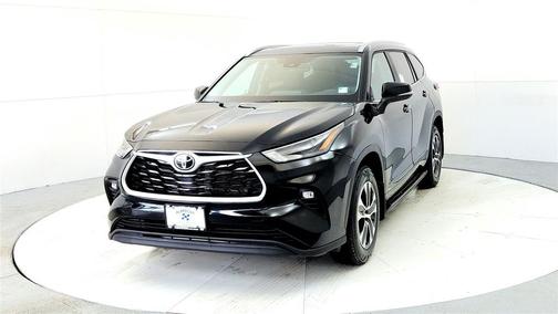 2026 Toyota Highlander Hybrid XLE