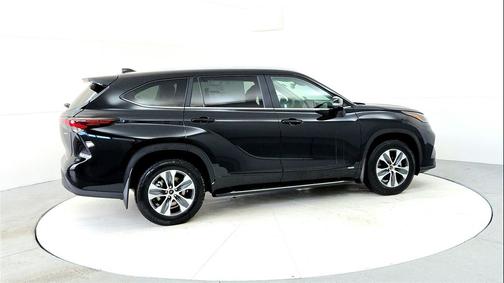 2026 Toyota Highlander Hybrid XLE