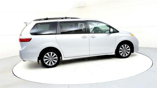 2020 Toyota Sienna XLE