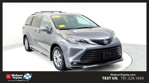 2025 Toyota Sienna XLE