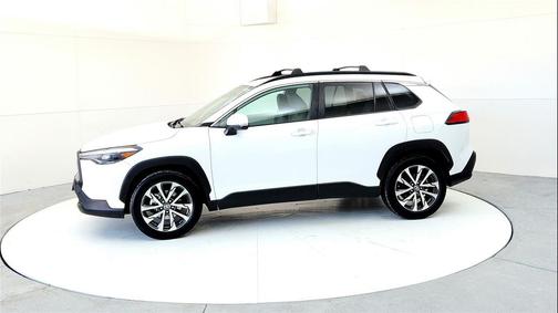 2022 Toyota Corolla Cross XLE