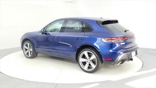 2022 Porsche Macan Base
