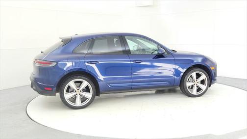 2022 Porsche Macan Base
