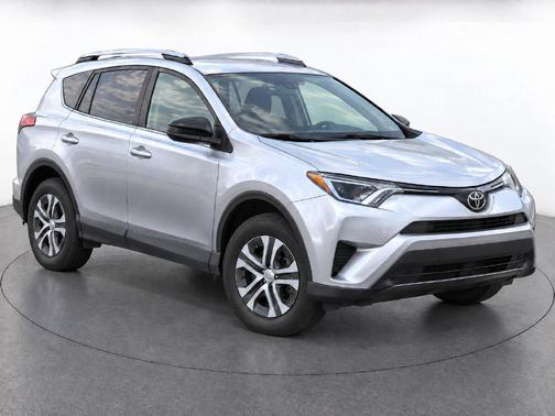 Silver Sky Metallic 2018 Toyota RAV4 LE