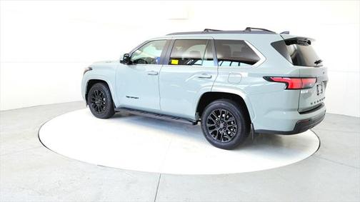 2024 Toyota Sequoia SR5