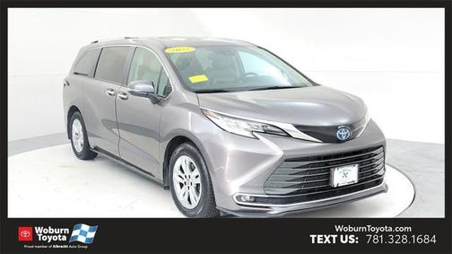 2022 Toyota Sienna Limited 7-Passenger