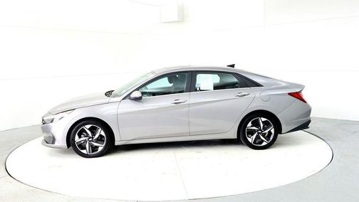 Fluid Metal 2023 Hyundai ELANTRA Limited