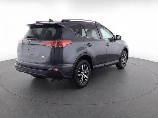 Magnetic Gray Metallic 2018 Toyota RAV4 LE