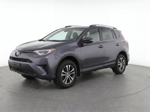 Magnetic Gray Metallic 2018 Toyota RAV4 LE