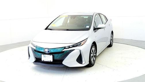 Classic Silver Metallic 2018 Toyota Prius Prime Premium