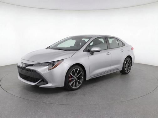 Classic Silver Metallic 2022 Toyota Corolla SE
