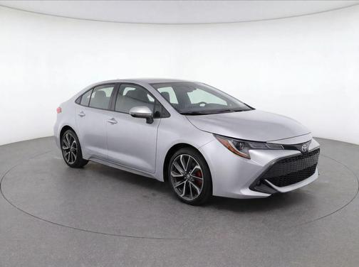 Classic Silver Metallic 2022 Toyota Corolla SE